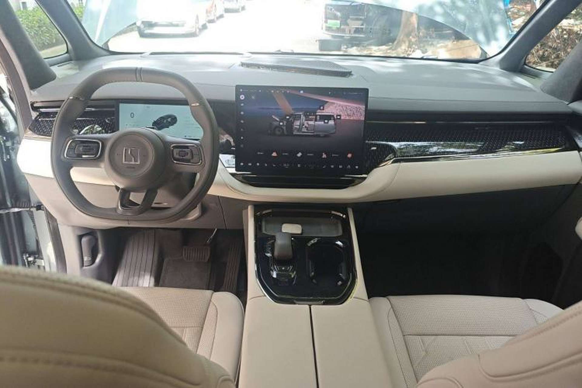 Used Zeekr 009 2024 Six-Seat Executive Version 4WD 108 kWh Interior 2