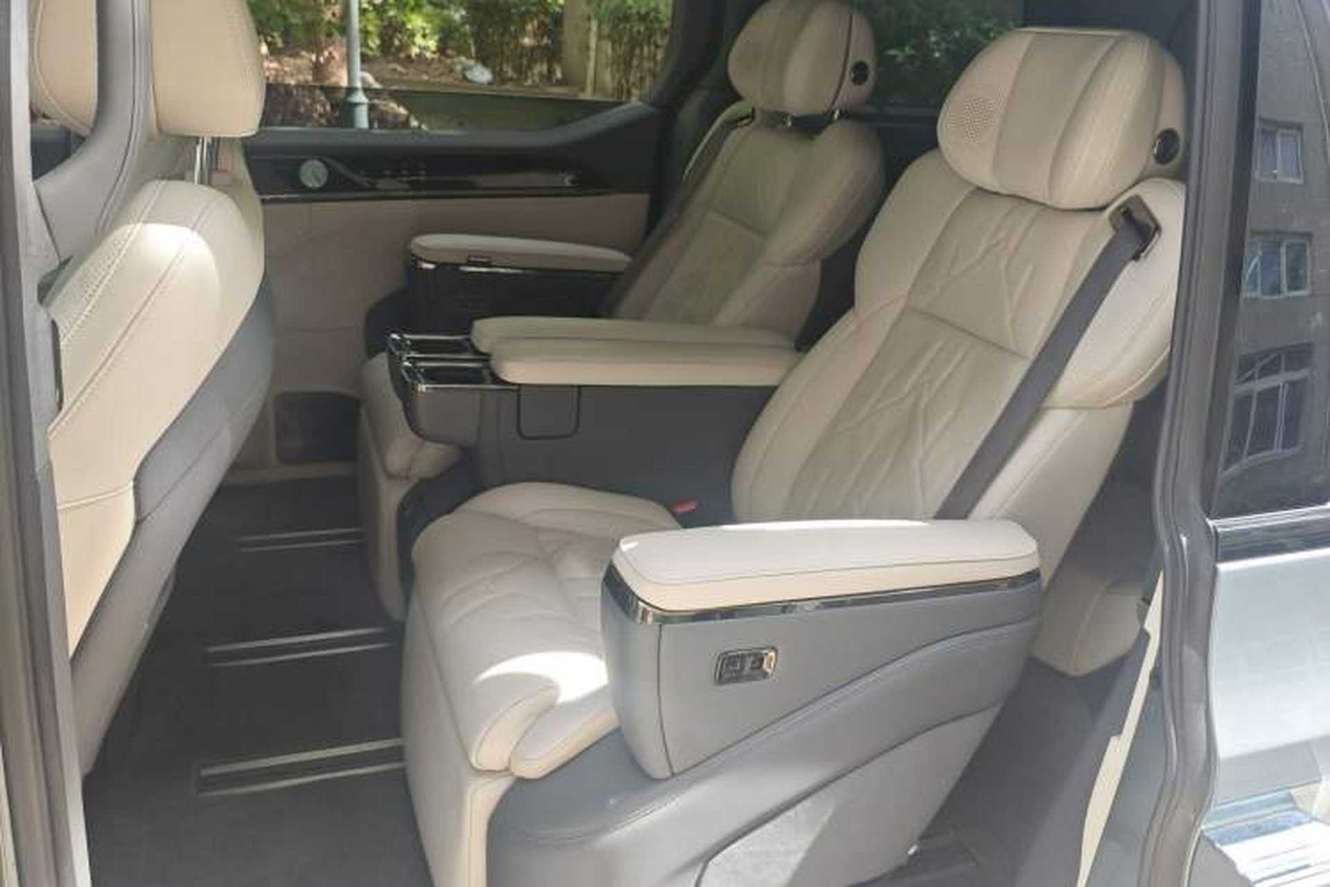 Used Zeekr 009 2024 Six-Seat Executive Version 4WD 108 kWh Interior 4