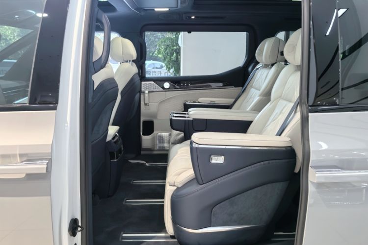 Used Zeekr 009 2024 Six-Seat Executive Version 4WD 108 kWh Interior 5