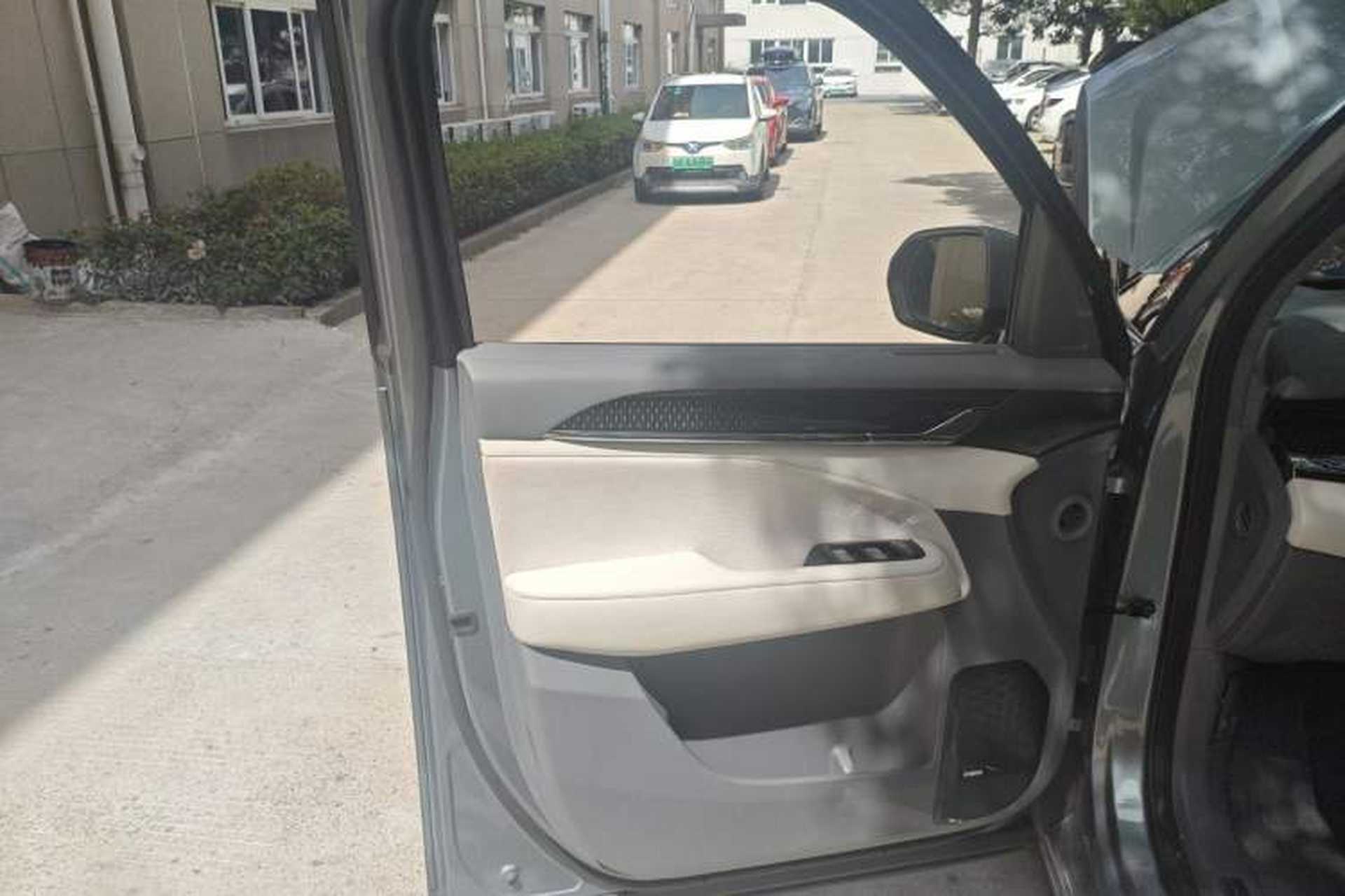 Used Zeekr 009 2024 Six-Seat Executive Version 4WD 108 kWh Interior 7