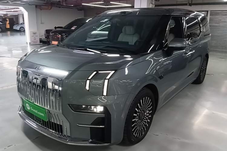 Used Zeekr 009 2024 Six-Seat Executive Version 4WD 108 kWh Guazi used car, China used car export, Used car for sale, Used Zeekr cars, Cheapest cars for sale, Electric vehicle, New energy car