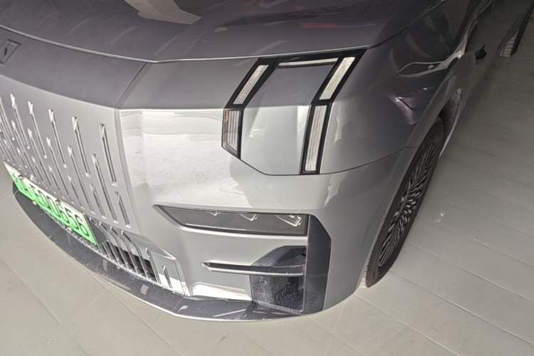 Used Zeekr 009 2024 Six-Seat Executive Version 4WD 108 kWh Left Front Headlight