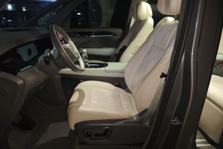 Used Zeekr 009 2024 7-Seater Aisle Version 108 kWh Left Front Seat