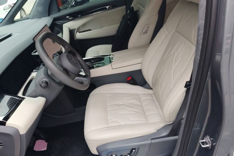 Used Zeekr 009 2024 7-Seater Walk-through Version 4WD 140 kWh Left Front Seat