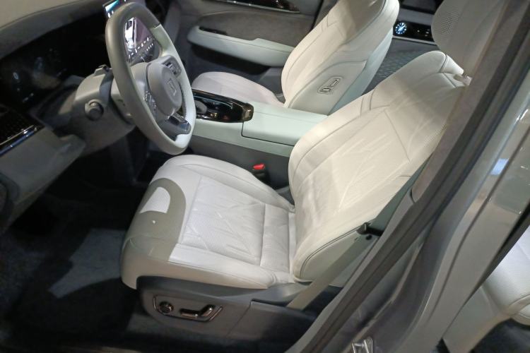 Used Zeekr 009 2024 7-Seater Walk-Through Version Four-Wheel Drive 108 kWh Left Front Seat