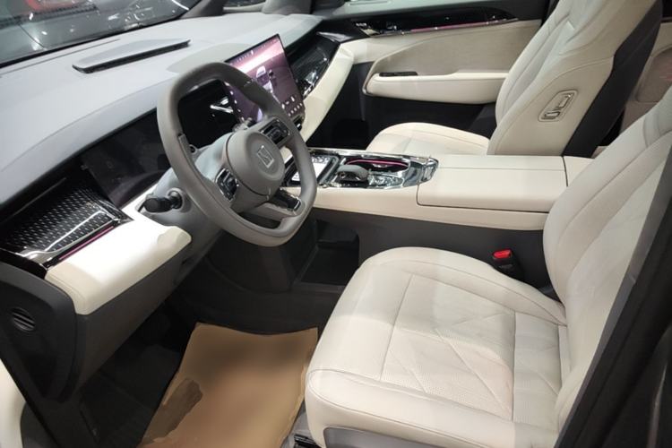 Used Zeekr 009 2024 7-Seater Aisle Version 108 kWh Left Front Seat