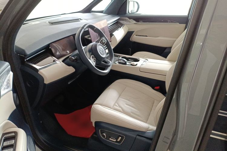 Used Zeekr 009 2024 Six-Seat Executive Version 4WD 108 kWh Left Front Seat