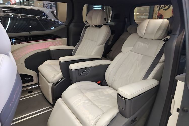 Used Zeekr 009 2024 7-Seater Aisle Version 108 kWh Left Rear Seat