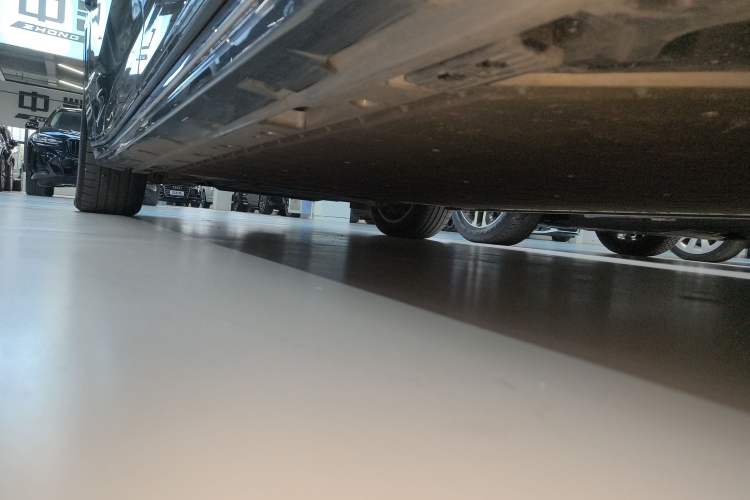 Used Zeekr 009 2024 7-Seater Walk-Through Version Four-Wheel Drive 108 kWh Left Side Sill