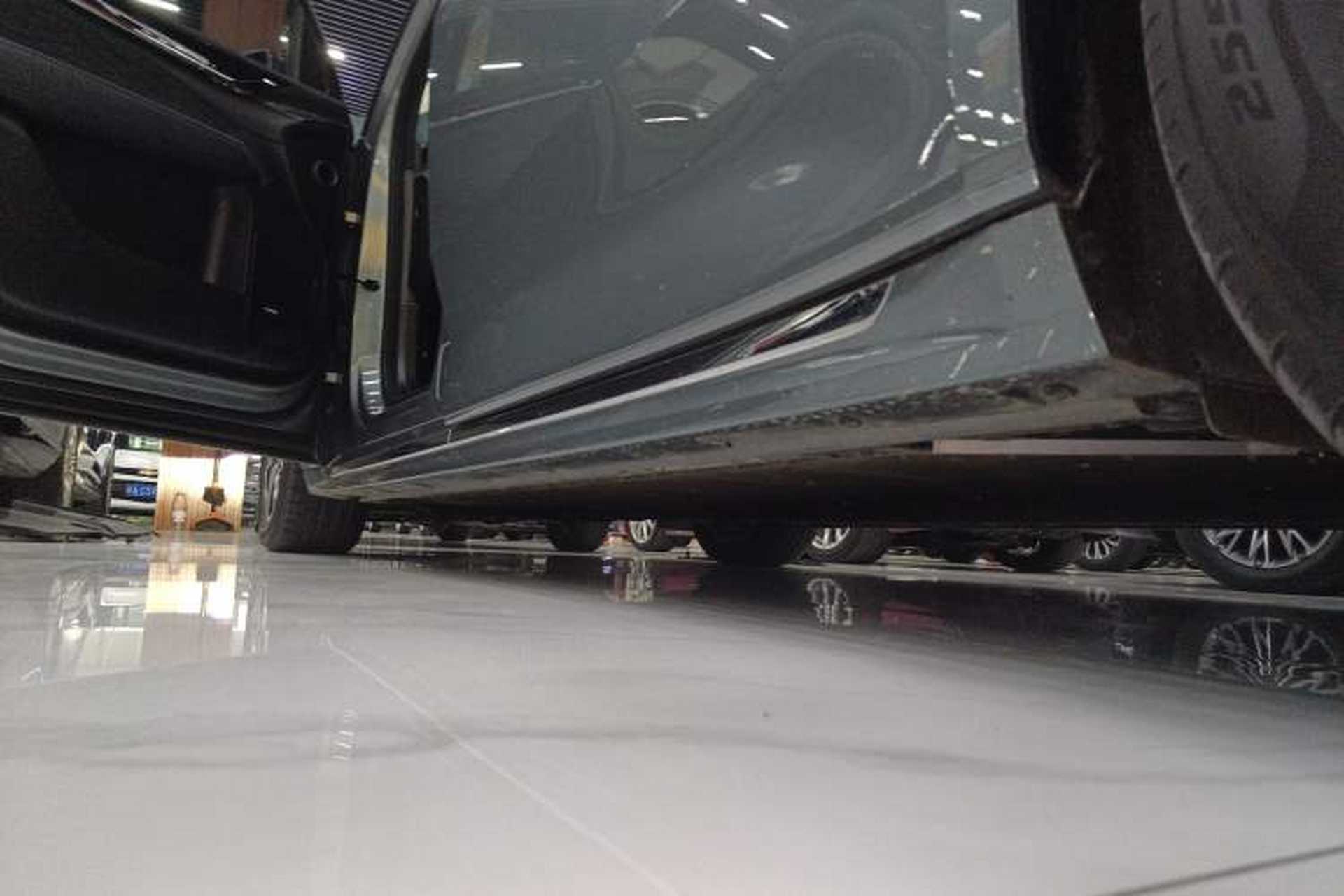 Used Zeekr 009 2024 Six-Seat Executive Version 4WD 108 kWh Left Side Sill