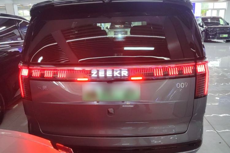 Used Zeekr 009 2024 Six-Seat Executive Version 4WD 108 kWh Rear