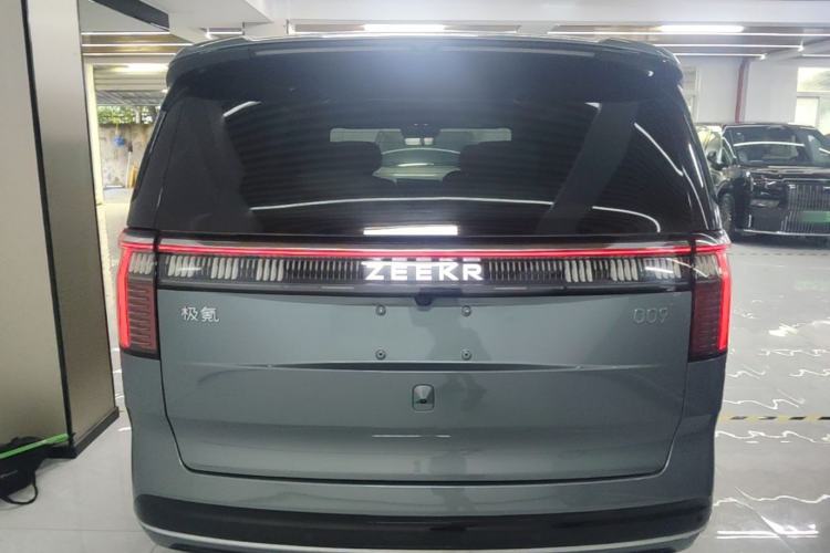 Used Zeekr 009 2024 Six-Seat Executive Version 4WD 108 kWh Rear