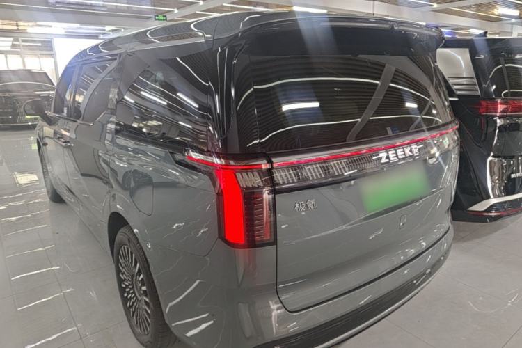 Used Zeekr 009 2024 Six-Seat Executive Version 4WD 108 kWh Rear Left 45 Deg