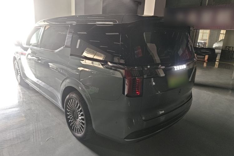 Used Zeekr 009 2024 Six-Seat Executive Version 4WD 108 kWh Rear Left 45 Deg