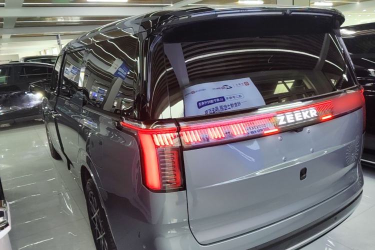 Used Zeekr 009 2024 Six-Seat Executive Version 4WD 140 kWh Rear Left 45 Deg