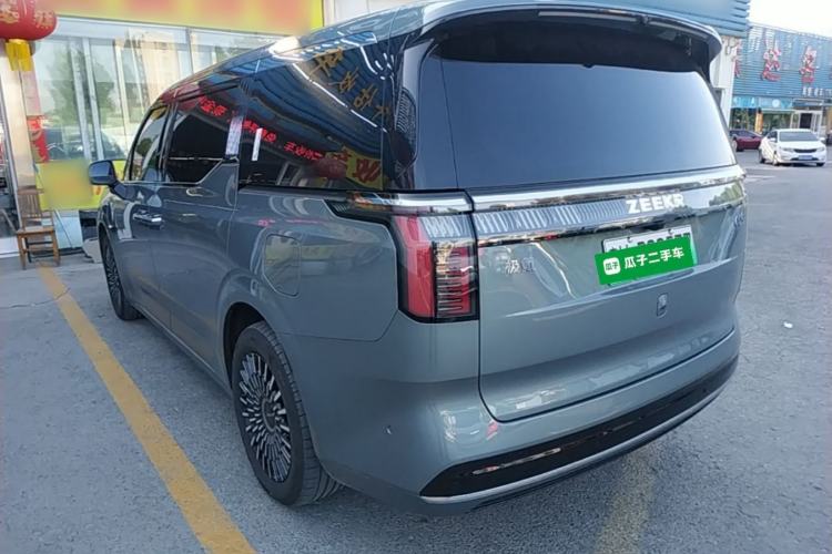 Used Zeekr 009 2024 7-Seater Walk-Through Version Four-Wheel Drive 108 kWh Rear Left 45 Deg
