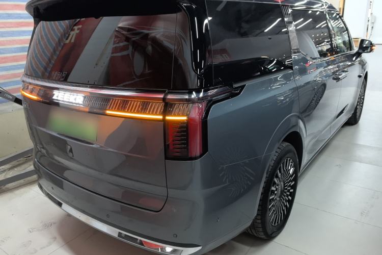 Used Zeekr 009 2024 7-Seater Walk-Through Version Four-Wheel Drive 108 kWh Rear Right 45 Deg