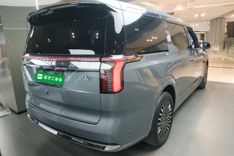 Used Zeekr 009 2024 Six-Seat Executive Version 4WD 108 kWh Rear Right 45 Deg