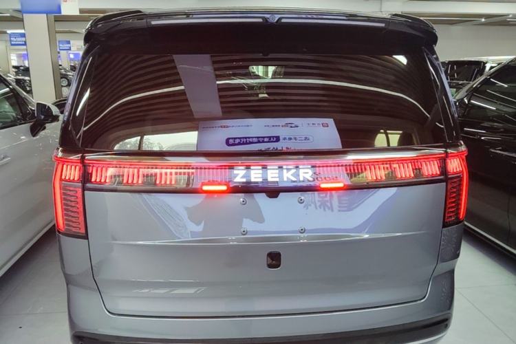 Used Zeekr 009 2024 Six-Seat Executive Version 4WD 140 kWh Rear