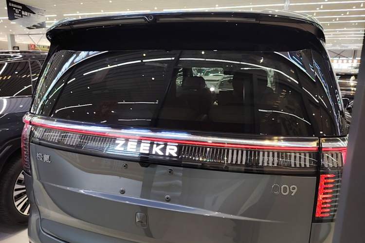 Used Zeekr 009 2024 7-Seater Aisle Version 108 kWh Rear