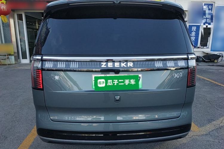 Used Zeekr 009 2024 7-Seater Walk-Through Version Four-Wheel Drive 108 kWh Rear