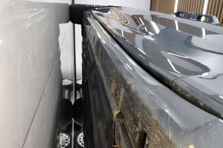 Used Zeekr 009 2024 7-Seater Aisle Version 108 kWh Right Side Sill