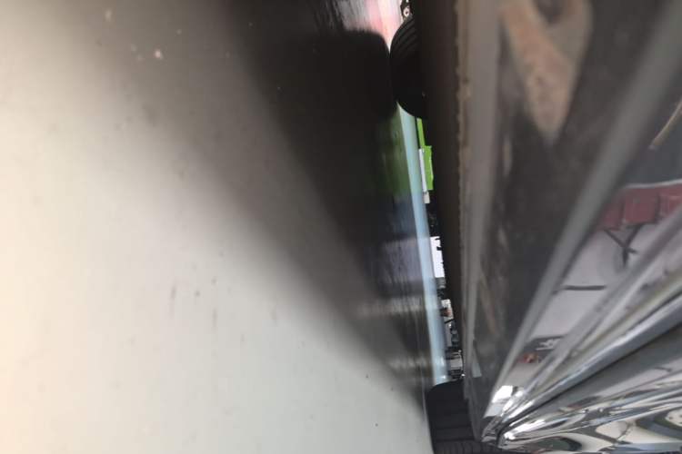 Used Zeekr 009 2024 Six-Seat Executive Version 4WD 140 kWh Right Side Sill