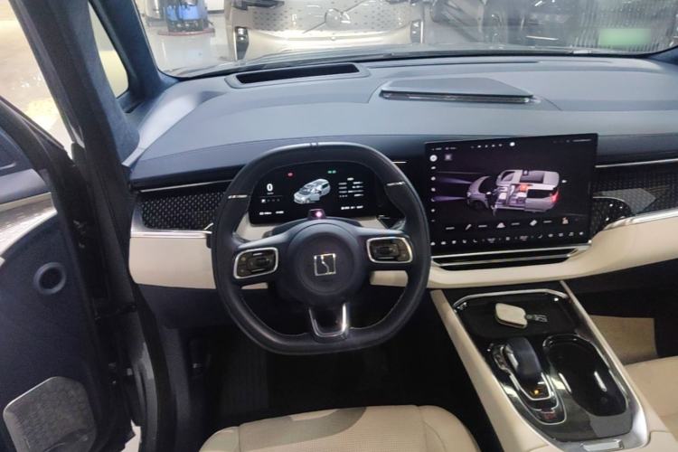 Used Zeekr 009 2024 Six-Seat Executive Version 4WD 108 kWh Steering Wheel