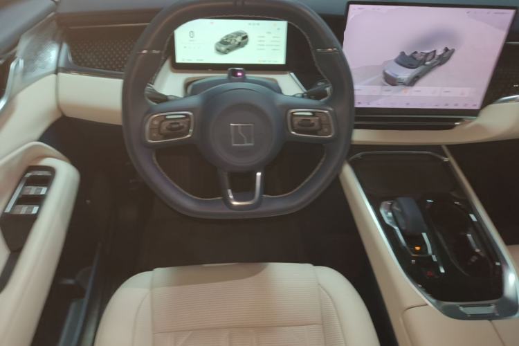 Used Zeekr 009 2024 7-Seater Aisle Version 108 kWh Steering Wheel