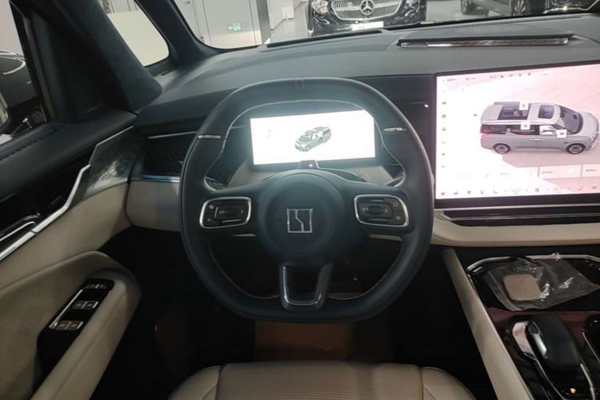Used Zeekr 009 2024 Six-Seat Executive Version 4WD 108 kWh Steering Wheel