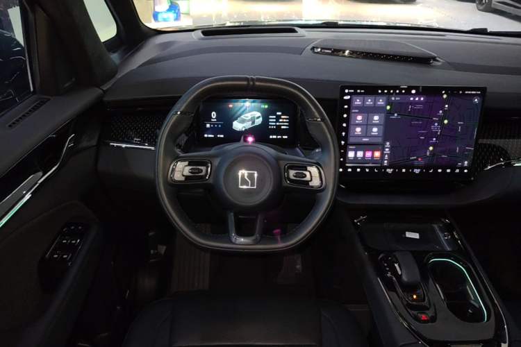 Used Zeekr 009 2024 Six-Seat Executive Version 4WD 108 kWh Steering Wheel