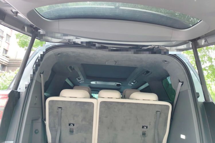 Used Zeekr 009 2024 7-Seater Walk-Through Version Four-Wheel Drive 108 kWh Trunk