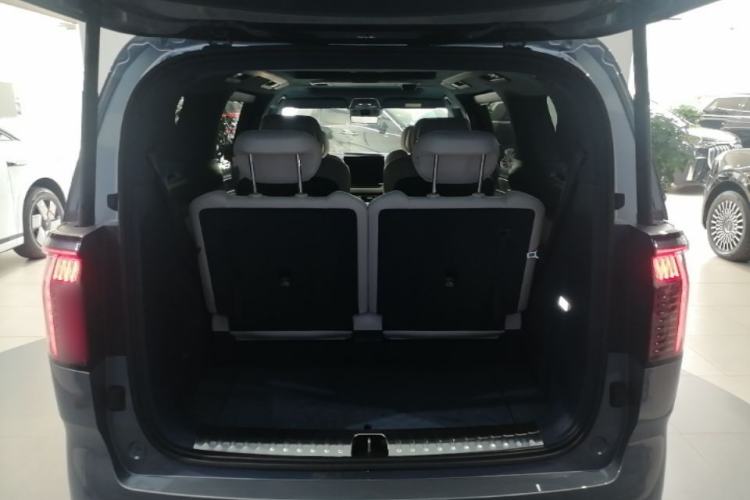 Used Zeekr 009 2024 Six-Seat Executive Version 4WD 108 kWh Trunk