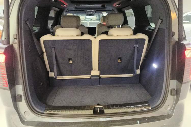 Used Zeekr 009 2024 Six-Seat Executive Version 4WD 108 kWh Trunk