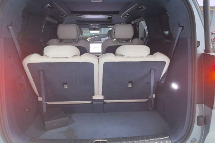 Used Zeekr 009 2024 Six-Seat Executive Version 4WD 140 kWh Trunk