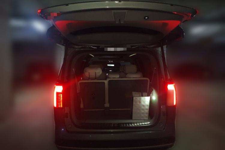 Used Zeekr 009 2024 7-Seater Aisle Version 108 kWh Trunk