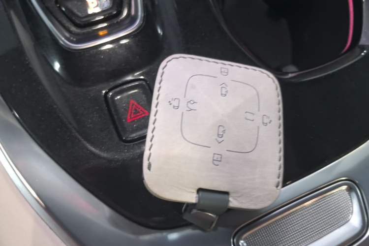 Used Zeekr 009 2024 Six-Seat Executive Version 4WD 140 kWh Vehicle Key