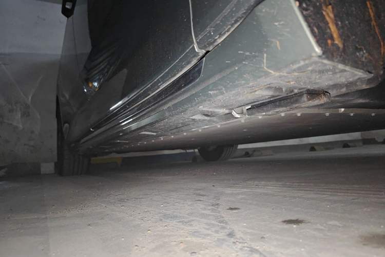 Used Zeekr 009 2024 7-Seater Walk-Through Version Four-Wheel Drive 108 kWh Chassis Front Right
