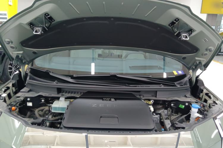 Used Zeekr 009 2024 Six-Seat Executive Version 4WD 140 kWh Engine Bay