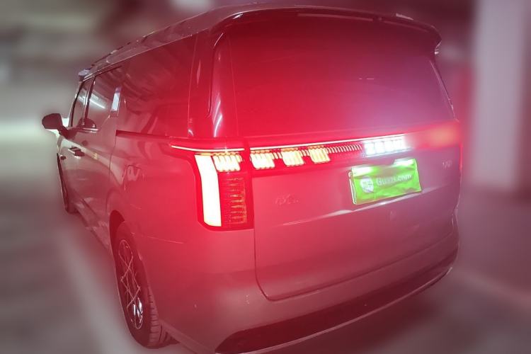 Used Zeekr 009 2024 7-Seater Walk-Through Version Four-Wheel Drive 108 kWh Exterior 3