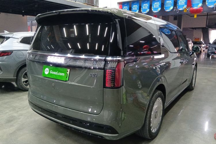 Used Zeekr 009 2024 7-Seater Walk-Through Version Four-Wheel Drive 108 kWh Exterior 5
