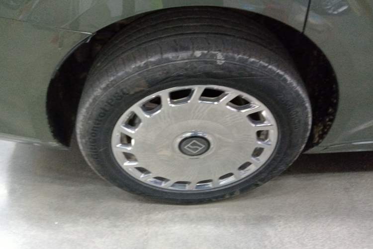 Used Zeekr 009 2024 7-Seater Walk-Through Version Four-Wheel Drive 108 kWh Exterior 8