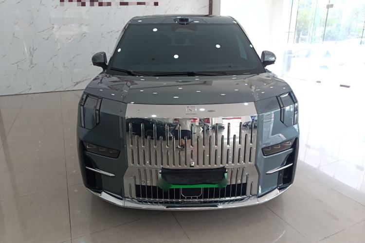 Used Zeekr 009 2024 7-Seater Aisle Version 108 kWh Front