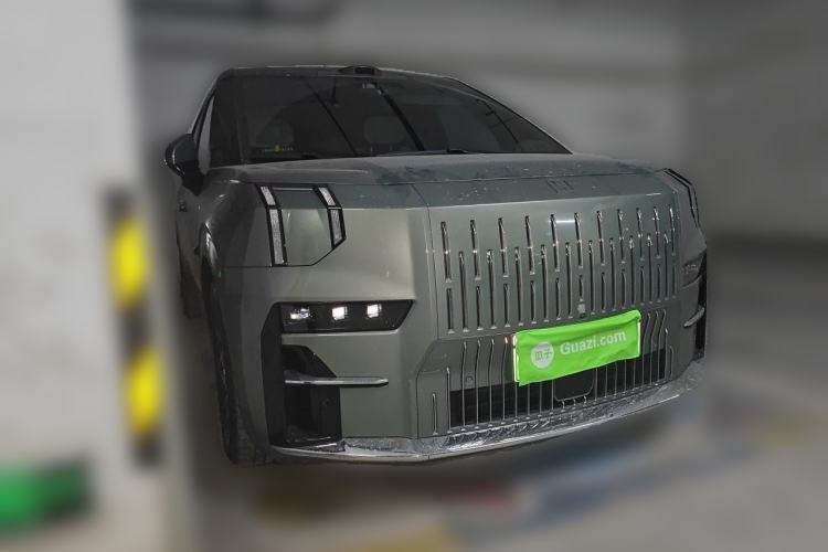 Used Zeekr 009 2024 7-Seater Walk-Through Version Four-Wheel Drive 108 kWh Front Right 45 Deg