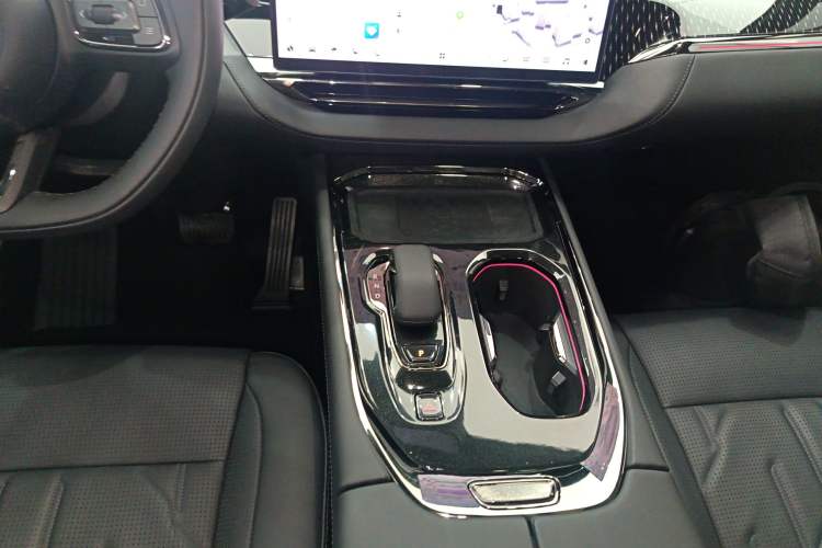 Used Zeekr 009 2024 7-Seater Aisle Version 108 kWh Gear Lever