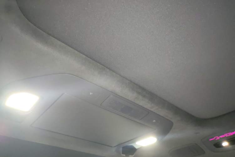 Used Zeekr 009 2024 7-Seater Walk-Through Version Four-Wheel Drive 108 kWh Headliner