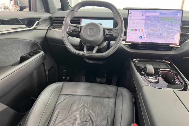 Used Zeekr 009 2024 7-Seater Aisle Version 108 kWh Interior 10