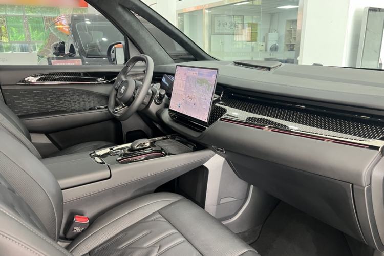 Used Zeekr 009 2024 7-Seater Aisle Version 108 kWh Interior 12