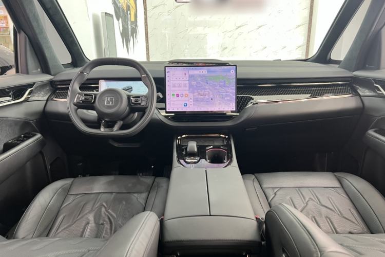 Used Zeekr 009 2024 7-Seater Aisle Version 108 kWh Interior 5