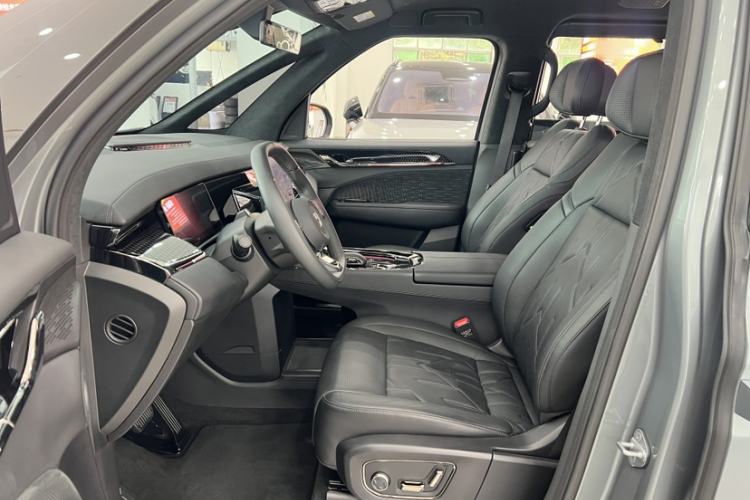 Used Zeekr 009 2024 7-Seater Aisle Version 108 kWh Interior 6